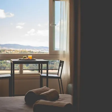 Modern With Stunning Views Apartment