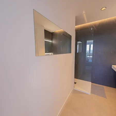 Apartment Modern With Stunning Views *