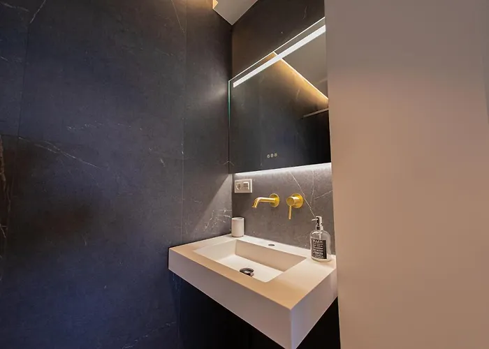 Modern With Stunning Views Appartamento